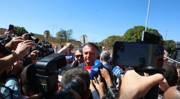 Defesa de Bolsonaro tem até as 21h13 para enviar explicações a Moraes